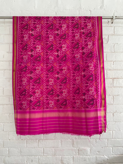 Pink Patola Single Ikkat dupatta featuring intricate woven motifs and traditional artisan craftsmanship