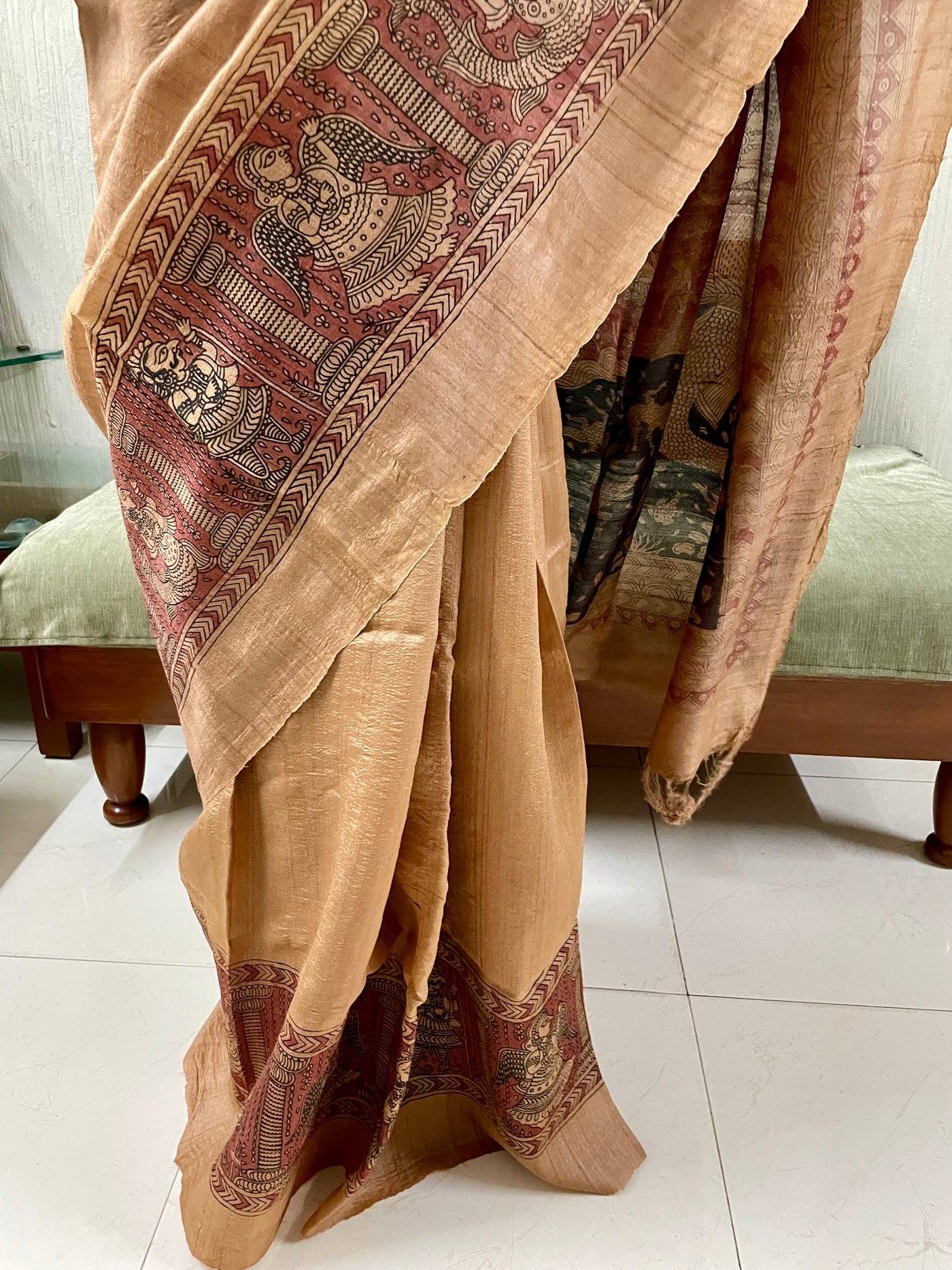 Premium mauve handpainted saree reflecting the cultural richness and storytelling tradition of Mata Ni Pachedi art