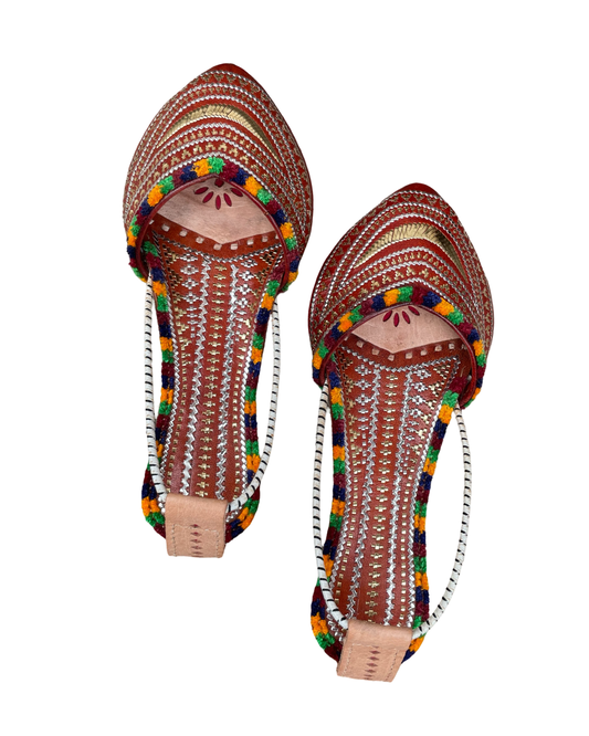 Handstitched leather jutti