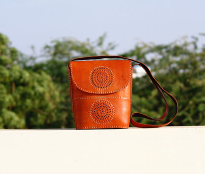 Handstitched leather bag crafted from premium leather with fine handmade detailing