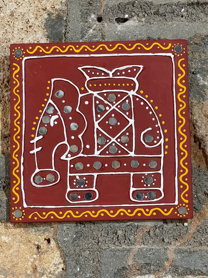 MUD & MIRROR WORK FRAME