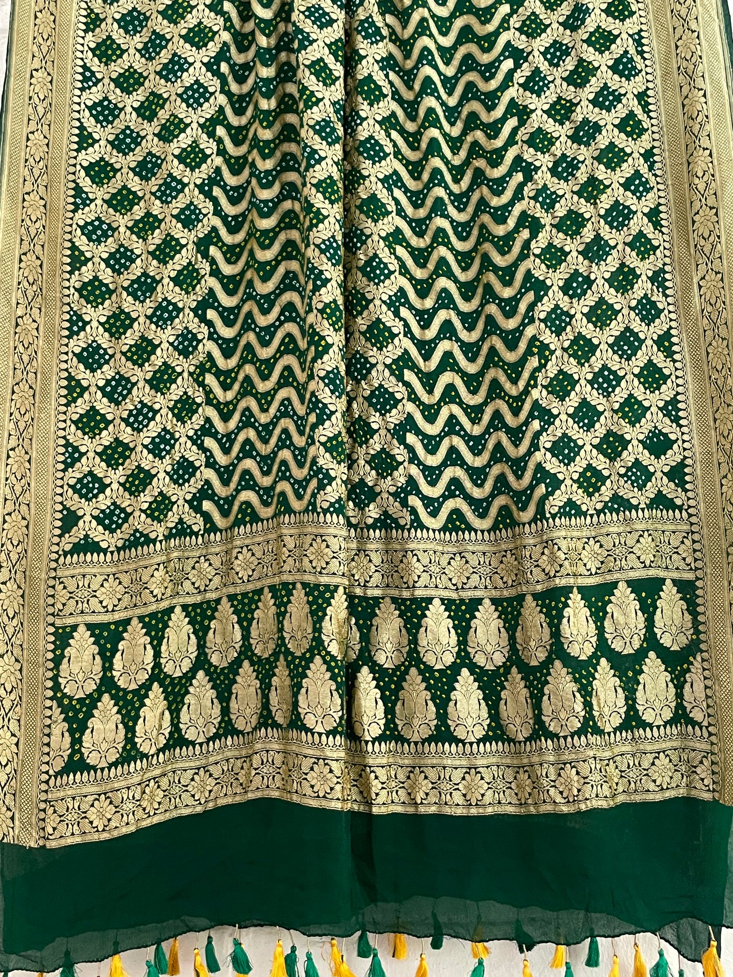 BANDHANI GEORGETTE DUPATTA WITH ZARI WORK