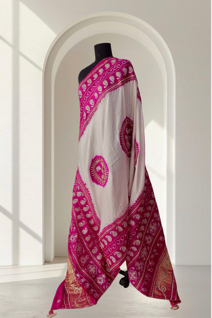Gulabi Chandni Bandhani dupatta with gota patti work