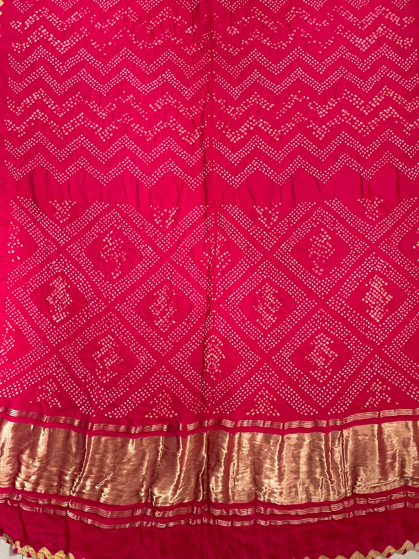 BANDHANI GAJJI SILK SAREE WITH ZARI PALLU