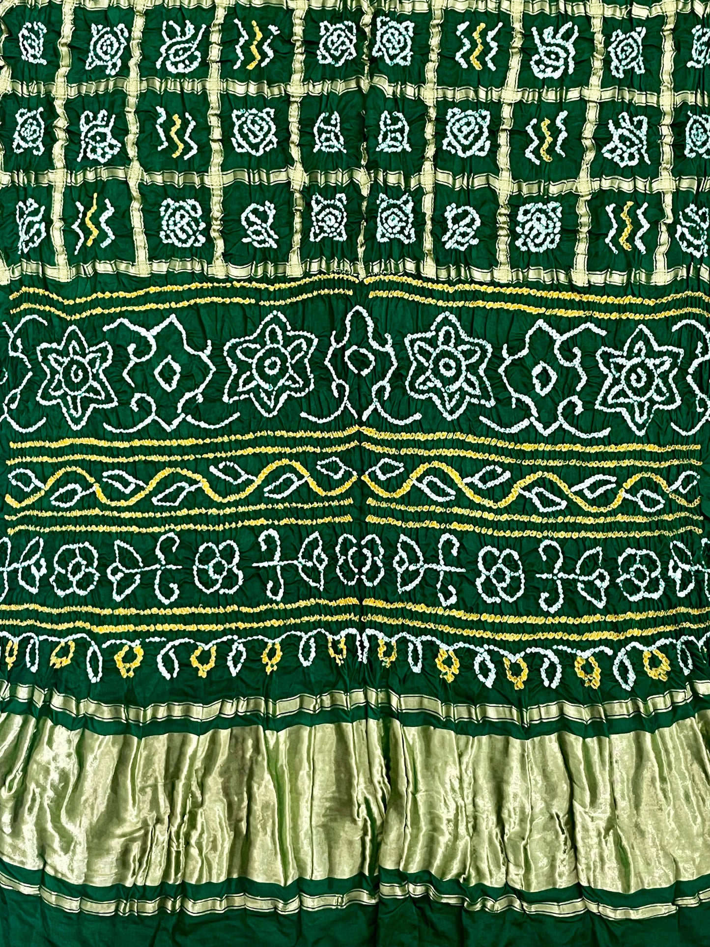 BANDHANI GHARCHOLA GAJJI SILK SAREE