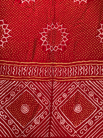 BANDHANI GAJJI SILK SAREE WITH ZARI PALLU